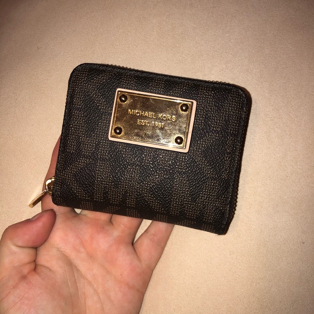 Michael Kors logo wallet